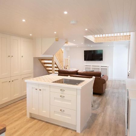Ardnavaha House - Poolside Cottages Clonakilty Esterno foto