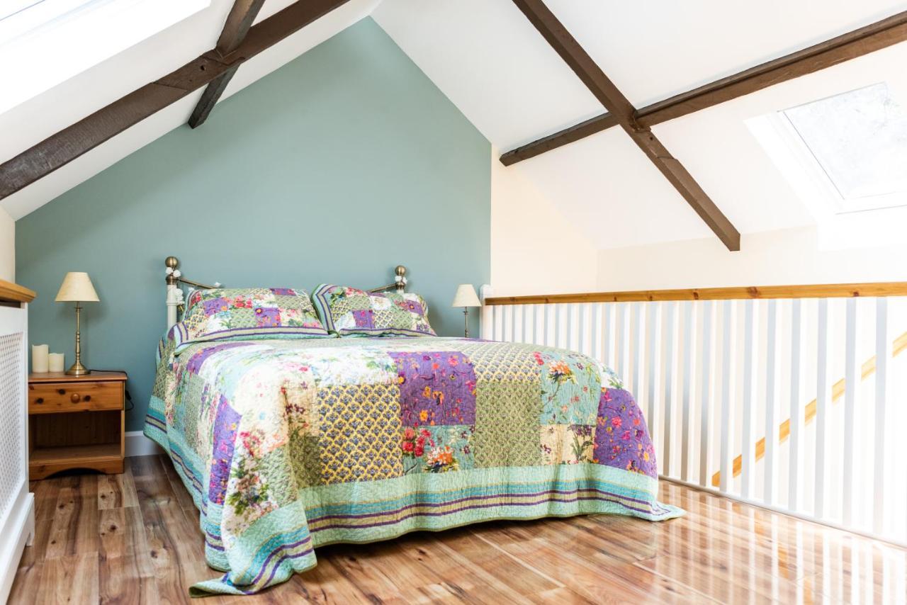 Ardnavaha House - Poolside Cottages Clonakilty Esterno foto